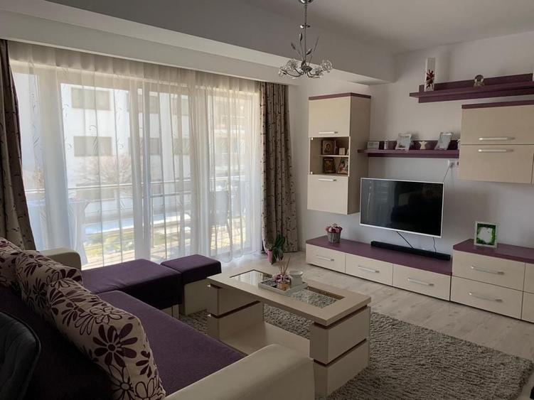 Apartament cu 2 camere decomandat în Livezeni