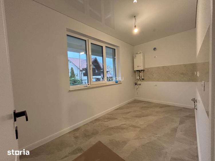 Casa individuala P+1E, 4 camere, 3 bai, dormitor matrimonial cu baie p