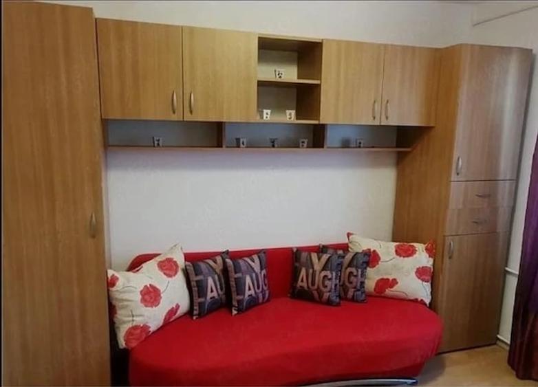 Garsonieră decomandată în Complex Studențesc