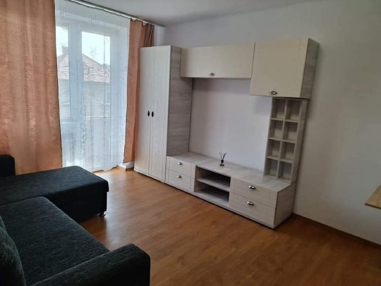 Garsonieră nedecomandată, mobilată în Complex Studențesc