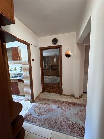 Apartament cu 3 camere decomandat, mobilat în Inel II