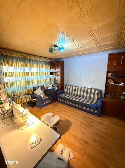 Apartament cu 3 camere decomandat în Calea București