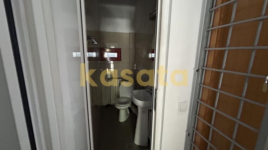 Spațiu comercial, de 83.209999084473 mp, în Libertății