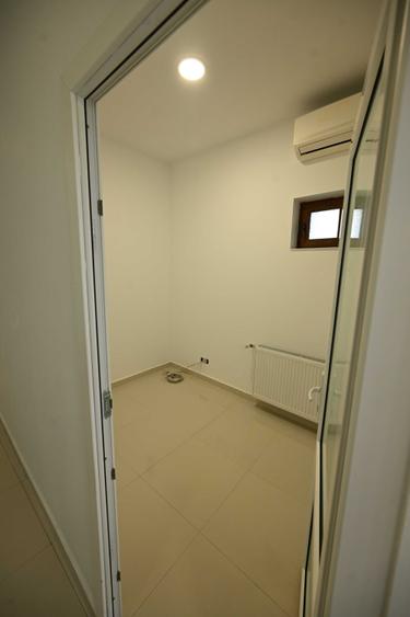 Spațiu comercial, de 53 mp, în Central