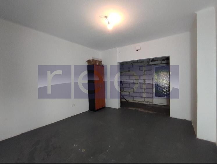 Apartament cu 4 camere decomandat în Calea Călărașilor