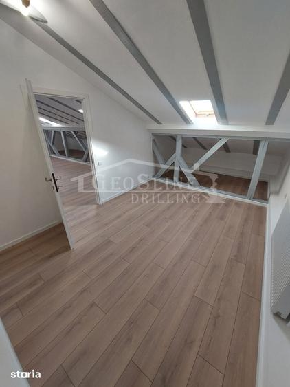 Apartament cu 4 camere decomandat în Florești