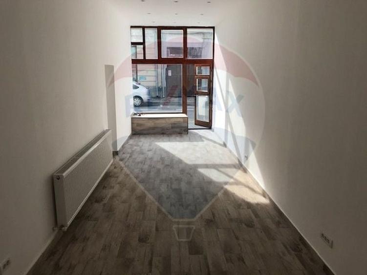 Spațiu comercial de închiriat, 39 mp, în zona Ultracentral - 2