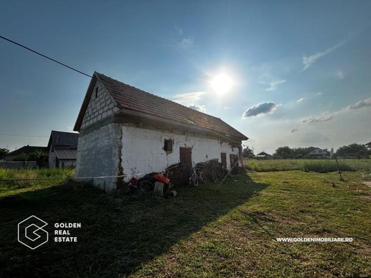 Casă individuală cu 3 camere cu Teren 2951 Mp în Șiria
