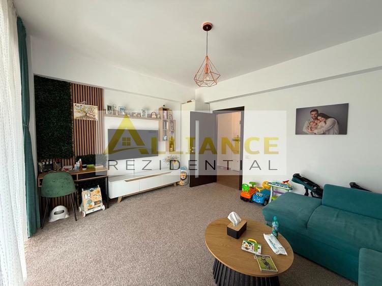 Apartament cu 2 camere decomandat, mobilat în Central