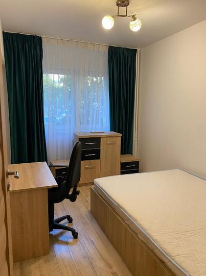 Apartament cu 3 camere decomandat în Drumul Taberei