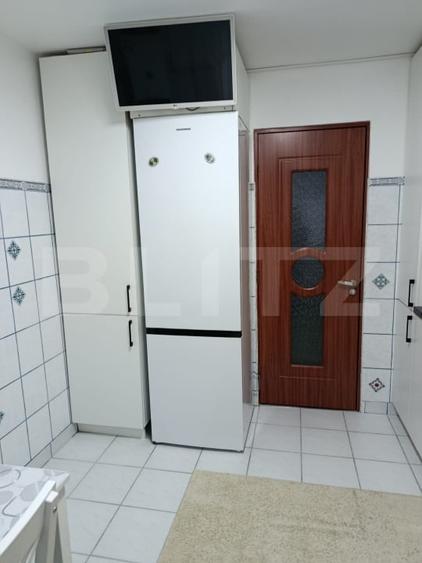 Apartament 3 camere, 67 mp, zona George Enescu - 9