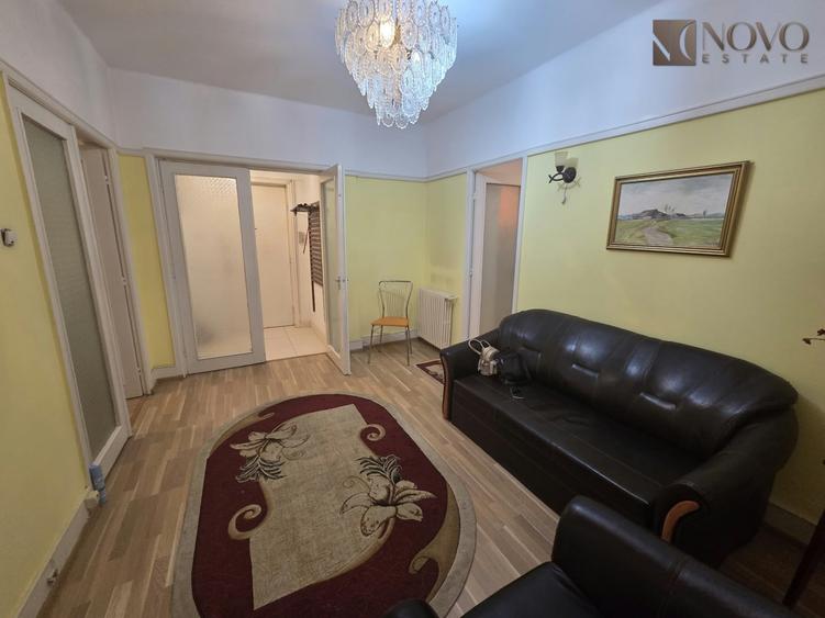 Apartament cu 4 camere decomandat, mobilat în P-ța Rosetti