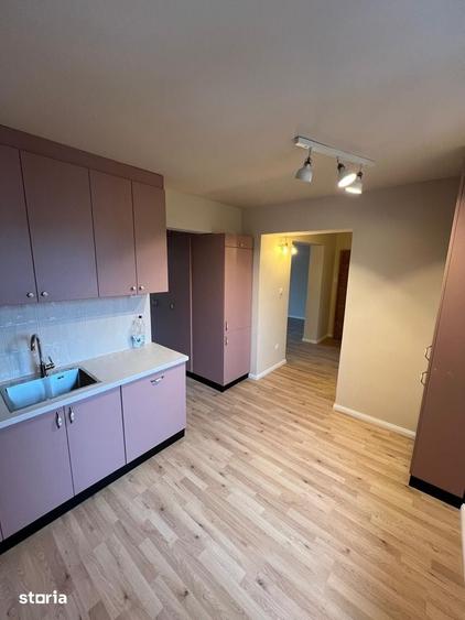 Apartament cu 3 camere decomandat în Burdea