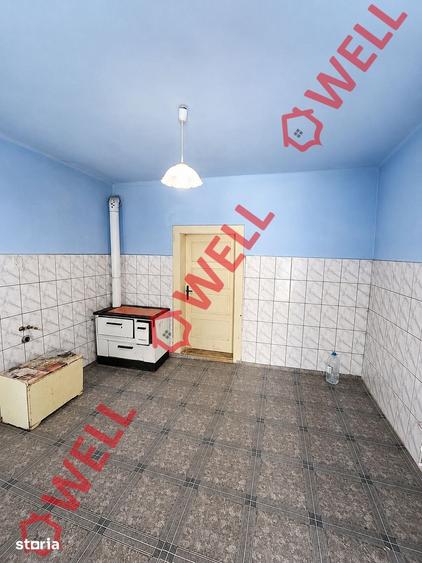 Casă cu 5 camere cu Teren 892 Mp în Aita Mare