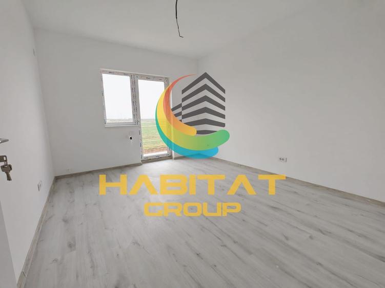 Duplex cu 4 camere cu Canalizare în Exterior Est