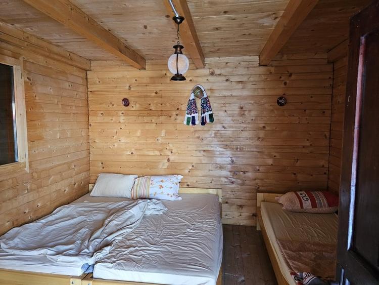 Casă individuală cu 6 camere cu Canalizare în Brădet