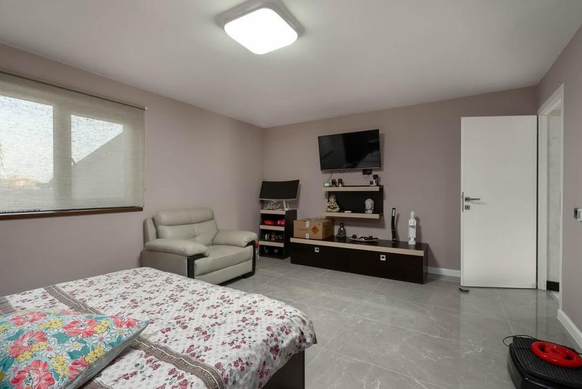 Casă individuală cu 6 camere cu Canalizare în Puchenii Mari