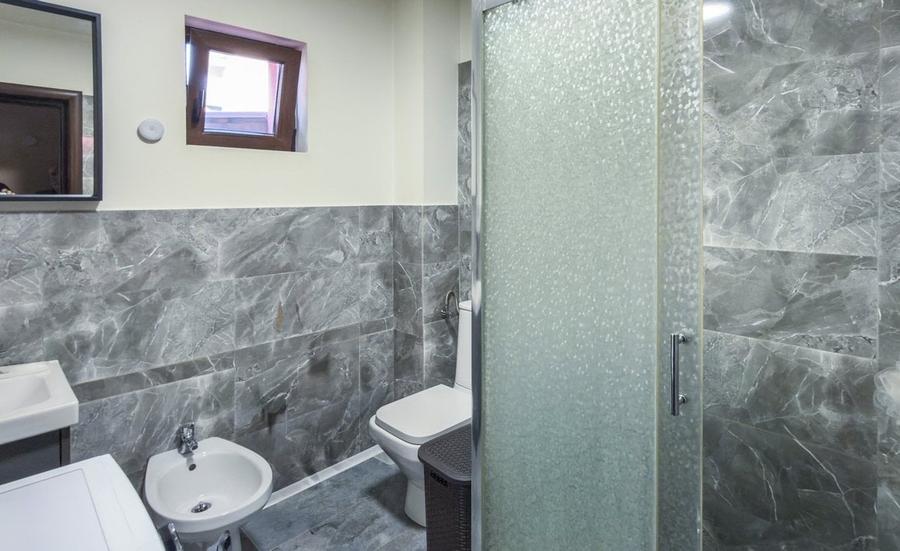 Casă cu 6 camere cu Teren 400 Mp în Pantelimon