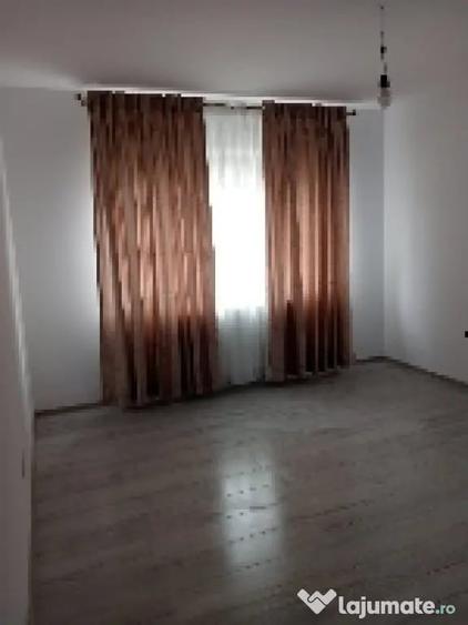 Apartament cu 2 camere semidecomandat în Precista