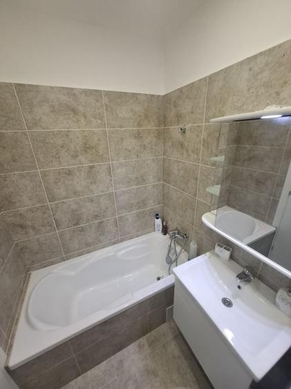 Proprietar inchiriez apartament cu doua camere militari rezident - 1