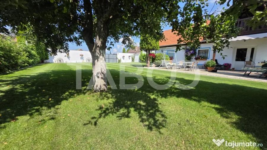 Casă cu 4 camere cu Teren 3150 Mp în Petrești