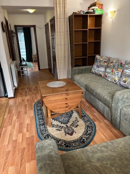 Apartament cu 2 camere decomandat, mobilat în Poiana Țapului