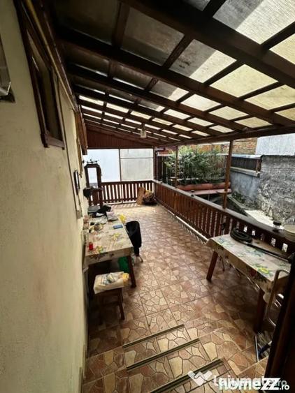 Apartament cu 3 camere decomandat în Calea București