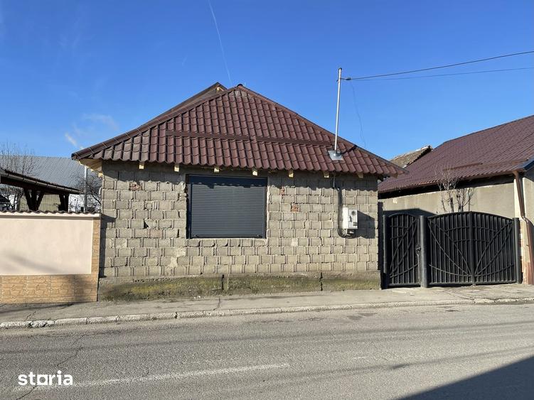 Casă cu 4 camere cu Teren 648 Mp în Central