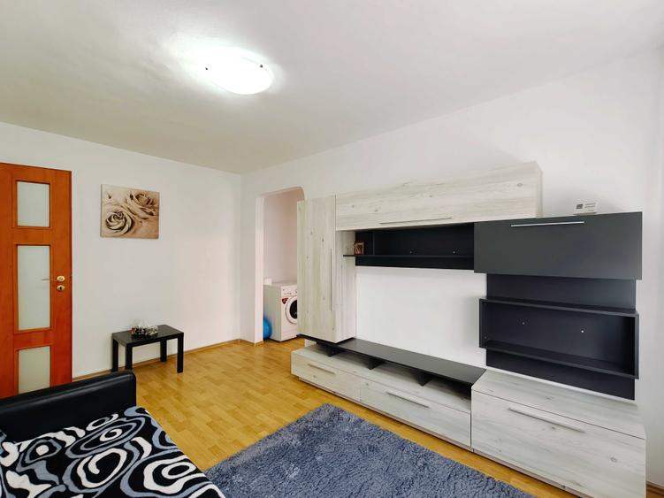 Apartament cu 2 camere semidecomandat în Central