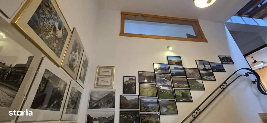 Casă cu 4 camere în Ostratu