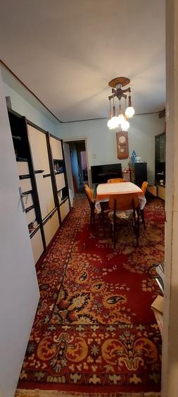 Apartament cu 4 camere semidecomandat în Circumvalațiunii