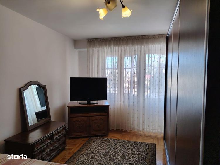 Apartament cu 3 camere, mobilat în Central