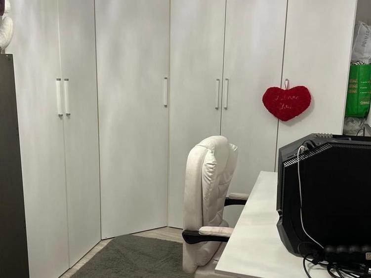 Apartament cu 2 camere semidecomandat, mobilat în Valea Rosie