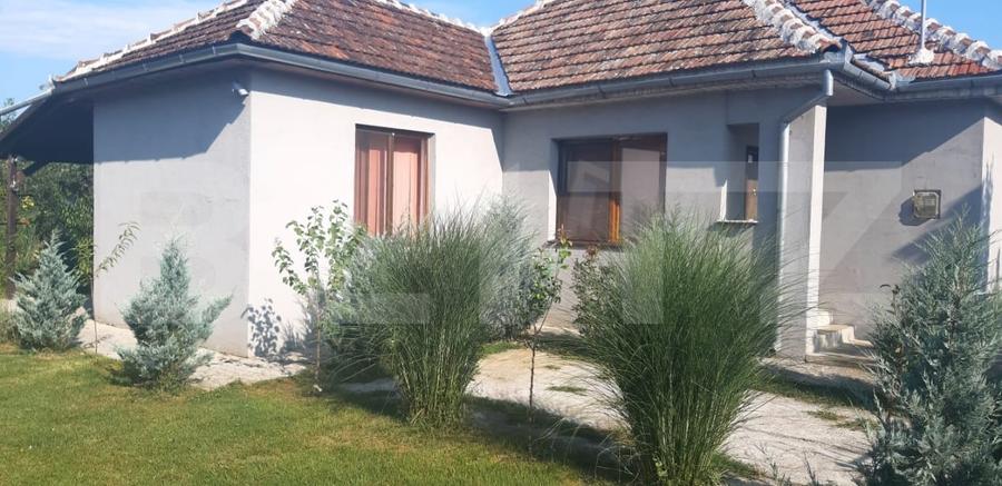 Casă individuală cu 3 camere cu Canalizare în Lazuri
