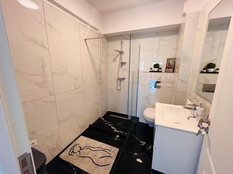 Apartament cu 2 camere semidecomandat, mobilat în Cârcea