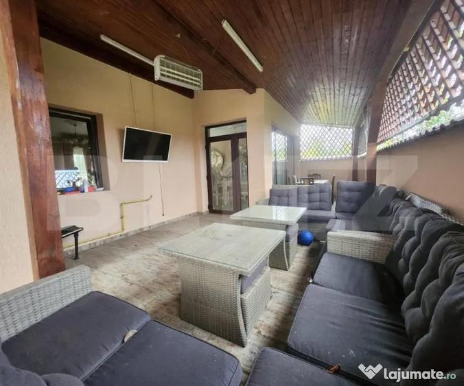 Casă cu 5 camere cu Teren 500 Mp în Criș