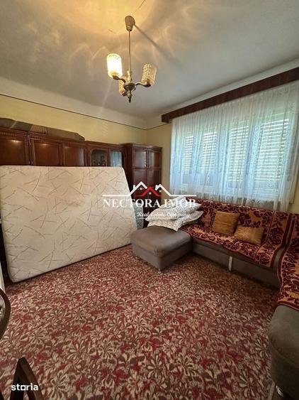 Casă cu 4 camere cu Teren 2300 Mp în Pocola