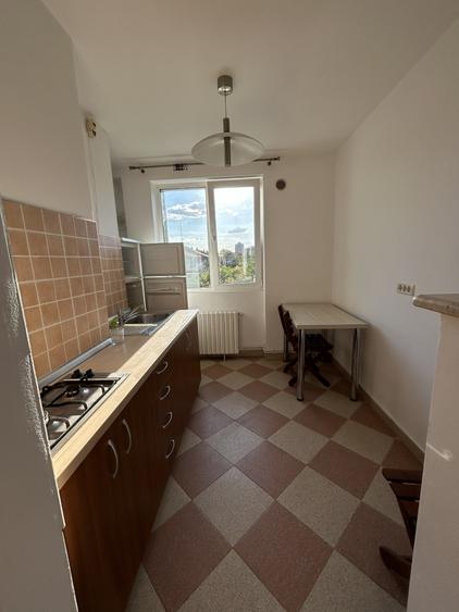 Apartament cu 2 camere decomandat în Complex Studențesc