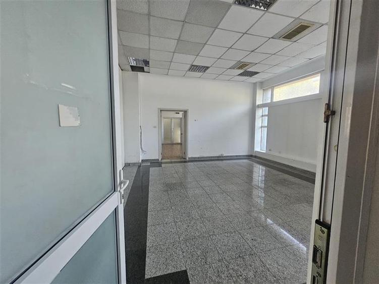 Spațiu industrial, de 350 mp, în Barbu Văcărescu