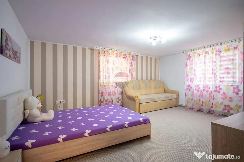 Apartament cu 3 camere decomandat în Est