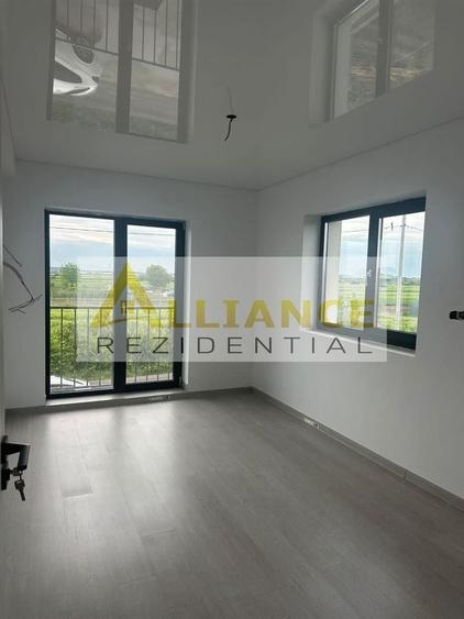 Casă individuală cu 3 camere decomandat cu Canalizare în Dărăști-Ilfov