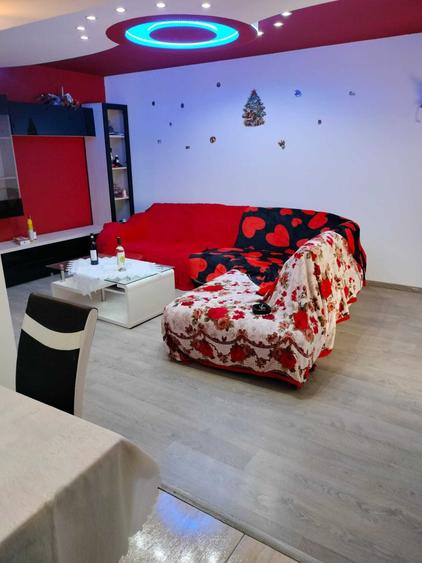 Apartament cu 2 camere decomandat în Autogară