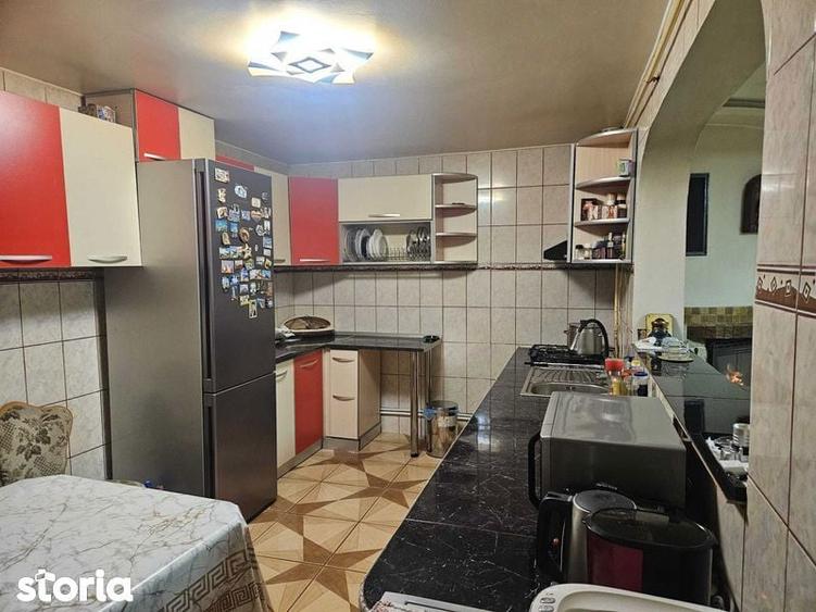 URGENT! Vand/Schimb casa (parter+mansarda), zona plantelor - 1