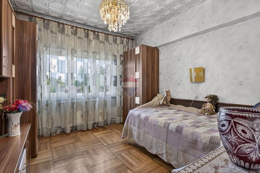 Apartament cu 3 camere decomandat, mobilat în Aurel Vlaicu