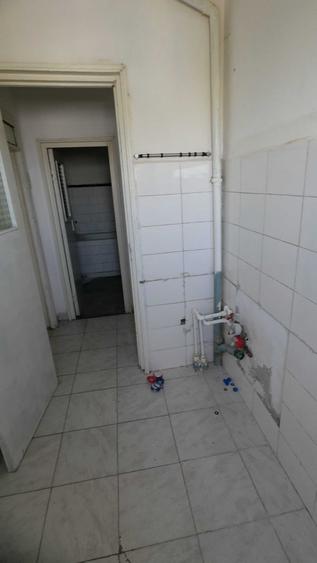 Apartament cu 2 camere semidecomandat în Olteniței