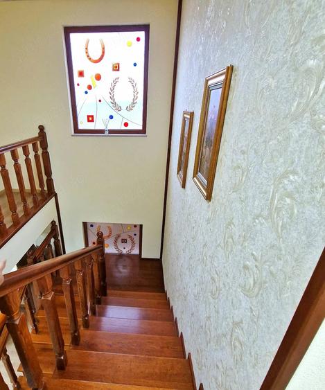 Casă cu Teren 300 Mp în Central