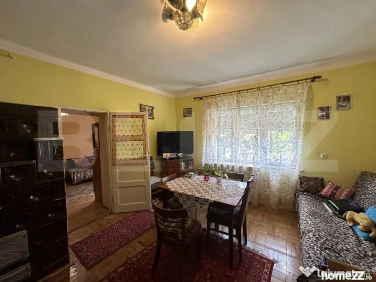 Casă cu 2 camere cu Teren 2963 Mp în Central