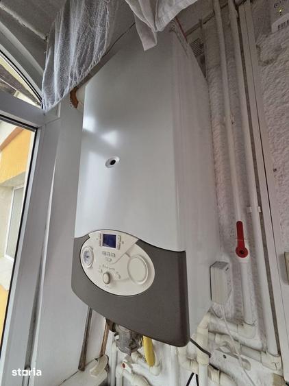 Apartament cu 2 camere decomandat în E3