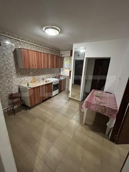 Apartament cu 3 camere decomandat, mobilat în Aiud