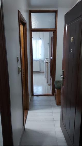 Garsonieră decomandată în Lacu
